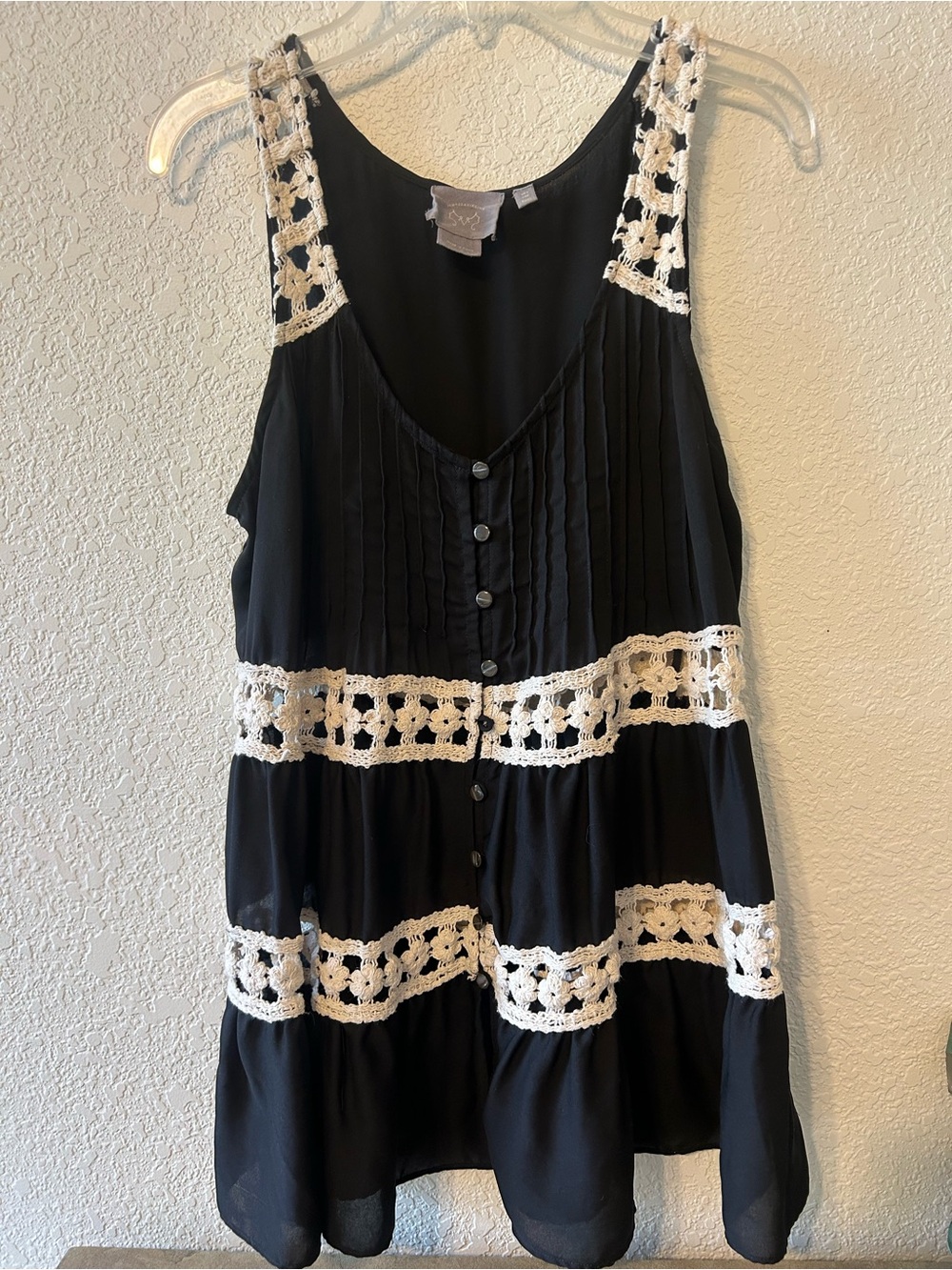 Vanessa and Virgina Anthropologie black crochet lace sleeveless top - size 0